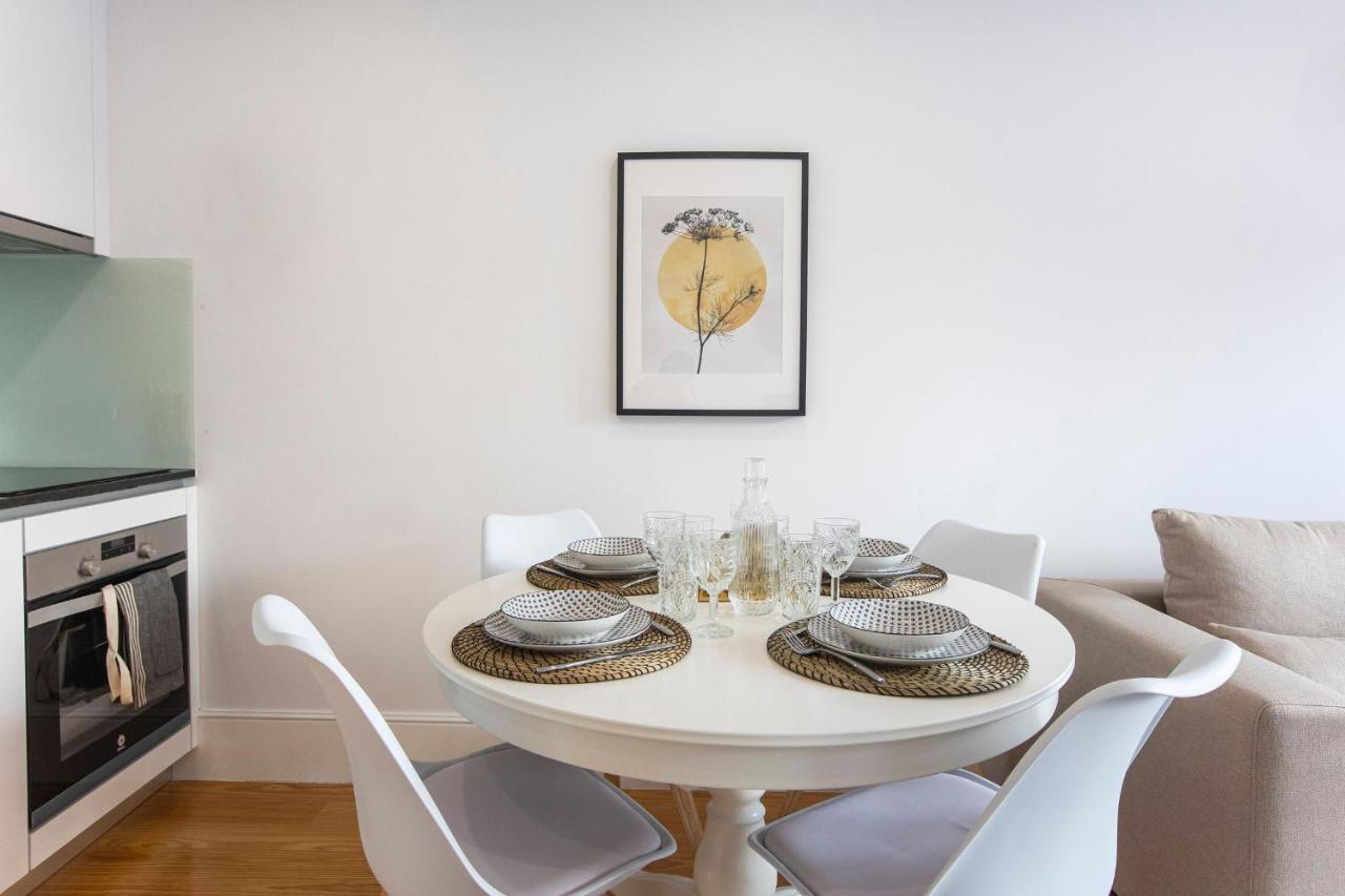 City Center 2Br Flat W/ Ac By Lovelystay Porto Exterior photo