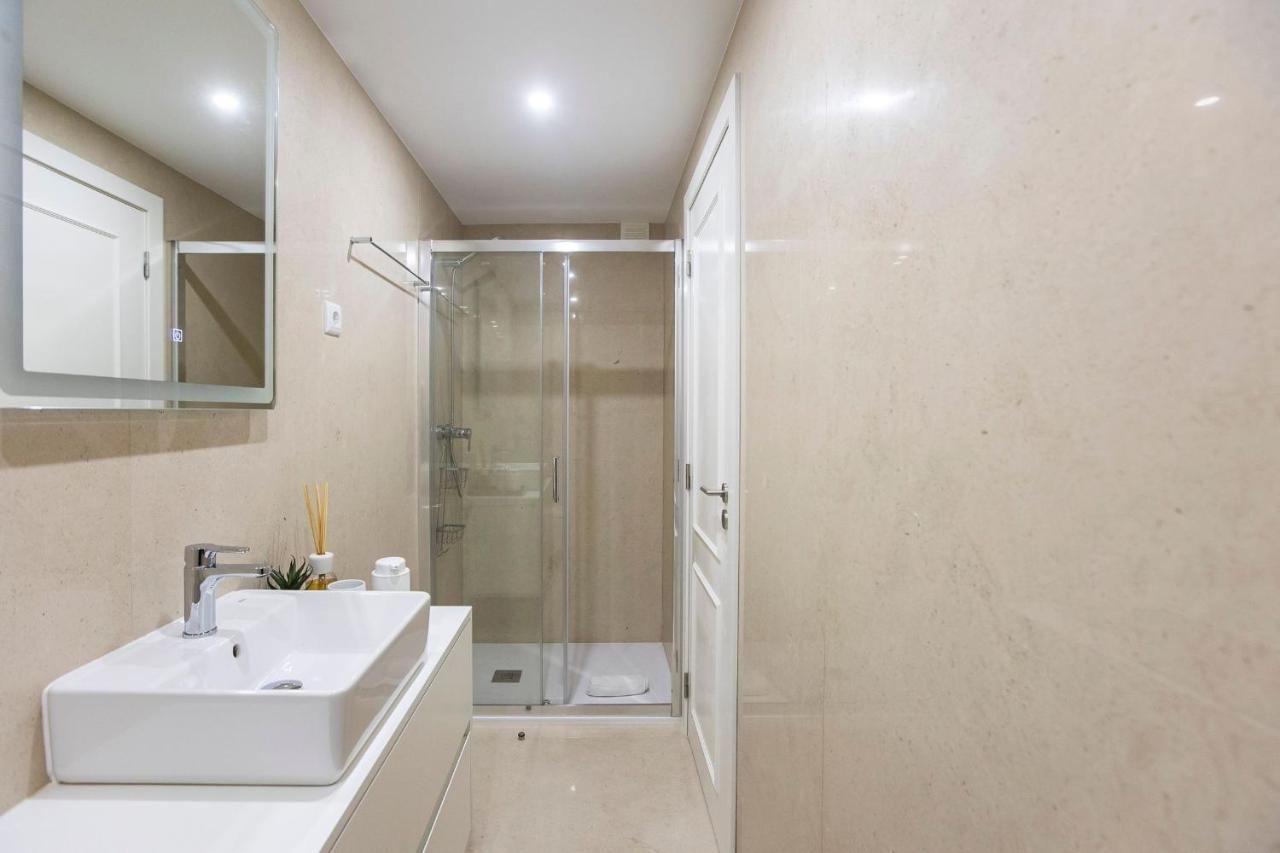 City Center 2Br Flat W/ Ac By Lovelystay Porto Exterior photo