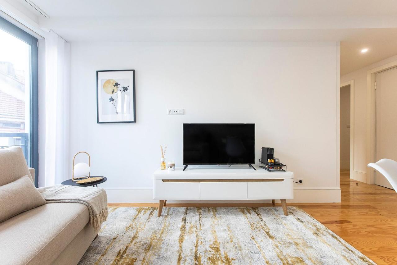 City Center 2Br Flat W/ Ac By Lovelystay Porto Exterior photo
