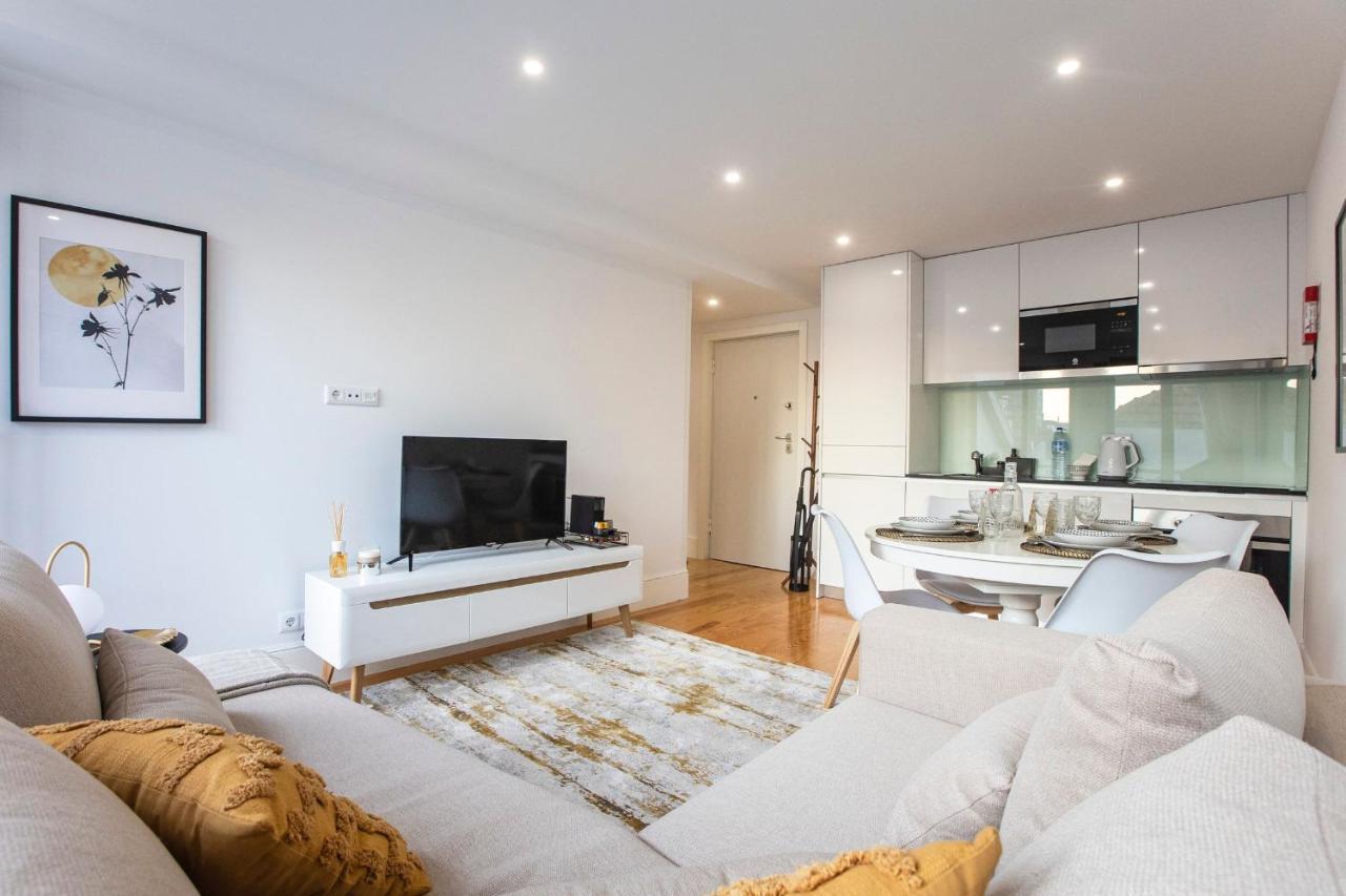 City Center 2Br Flat W/ Ac By Lovelystay Porto Exterior photo